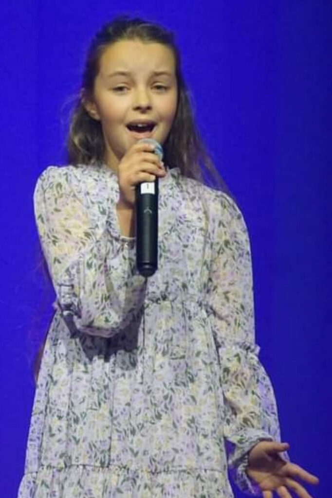 Pola Janik - zakwalifikowała się do 
44. Międzynarodowego Dziecięcego Festiwalu Piosenki i Tańca w Koninie