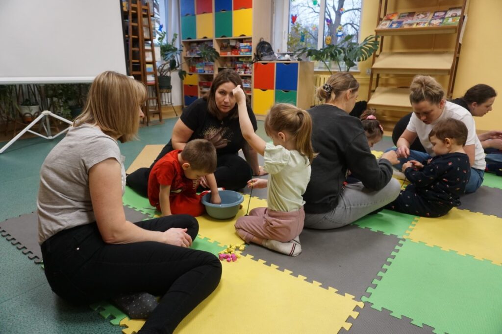 Dzieci, zajęcia dla dzieci, Akademia Malucha, Oddział dla dzieci, Biblioteka, rodzice, opiekunowie