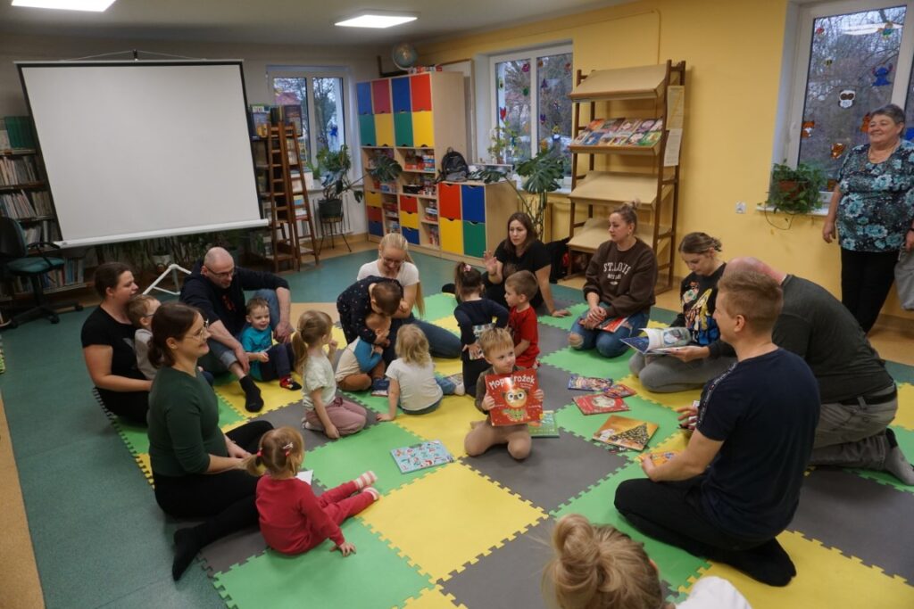 Dzieci, zajęcia dla dzieci, Akademia Malucha, Oddział dla dzieci, Biblioteka, rodzice, opiekunowie