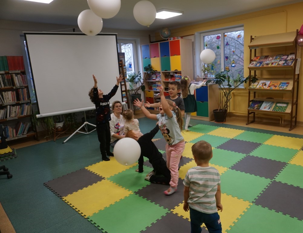 Od Zabawy Do Czytania, Dzieci, Biblioteka dla dzieci, Zabawa, Czytanie, Opiekunowie, zajęcia.