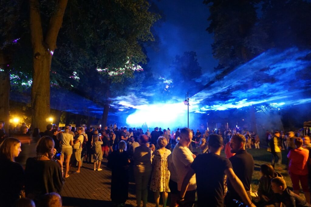 widzowie, park, niebo, lasery, pokazy, kształty
