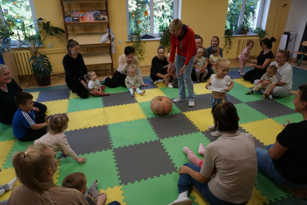 Akademia Malucha, Biblioteka dla dzieci, zabawa, dzieci, opiekunowie,
