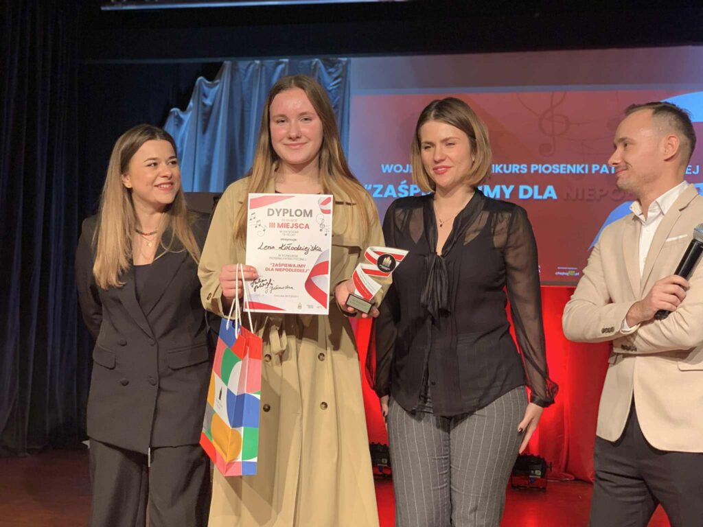 Wokaliści z Bick na Scenie Pieśni Patriotycznej