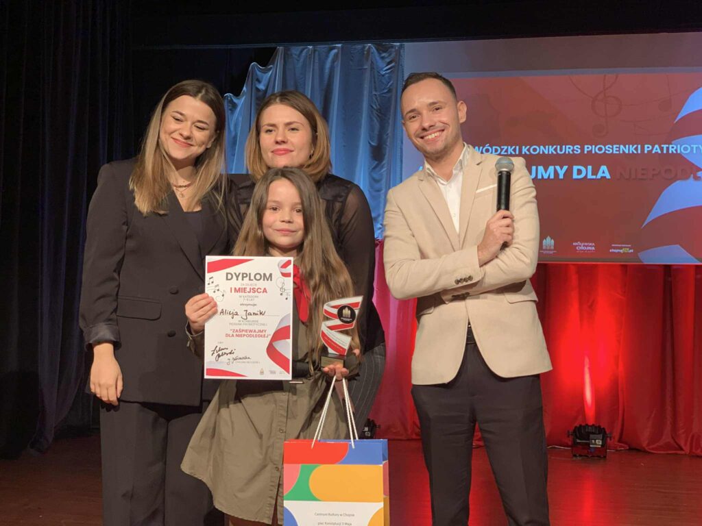Wokaliści z Bick na Scenie Pieśni Patriotycznej
