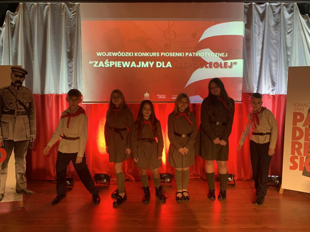 Wokaliści z Bick na Scenie Pieśni Patriotycznej