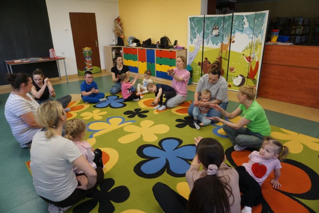 Akademia Malucha: Świat w naszych rękach!