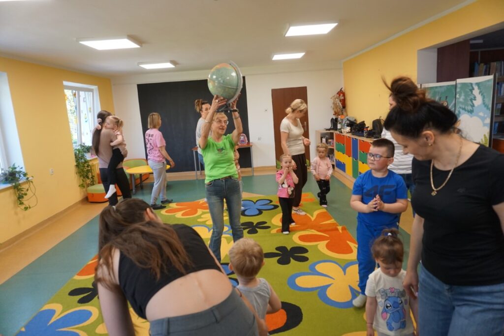 Akademia Malucha: Świat w naszych rękach!