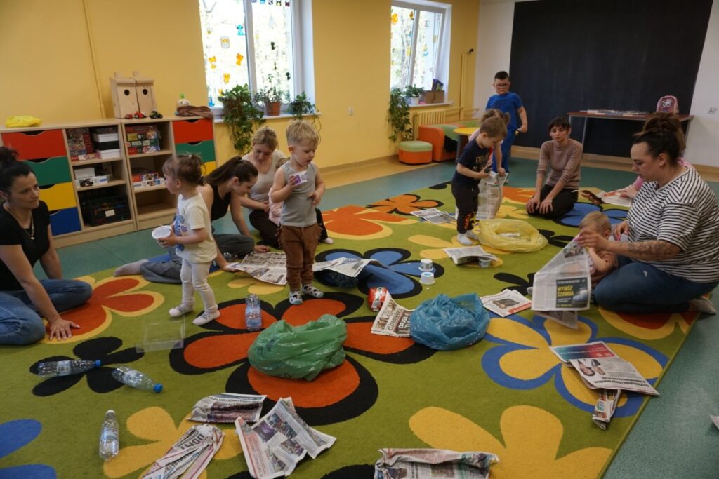 Akademia Malucha: Świat w naszych rękach!