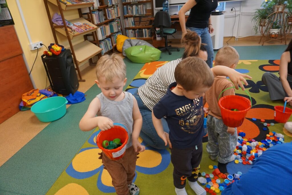 Akademia Malucha: Świat w naszych rękach!