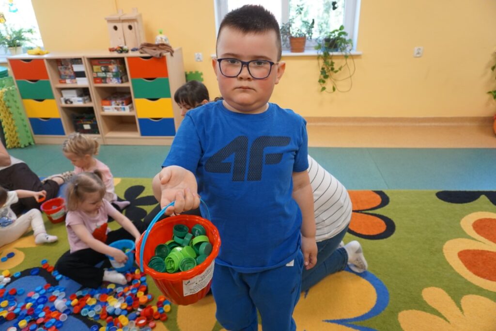 Akademia Malucha: Świat w naszych rękach!