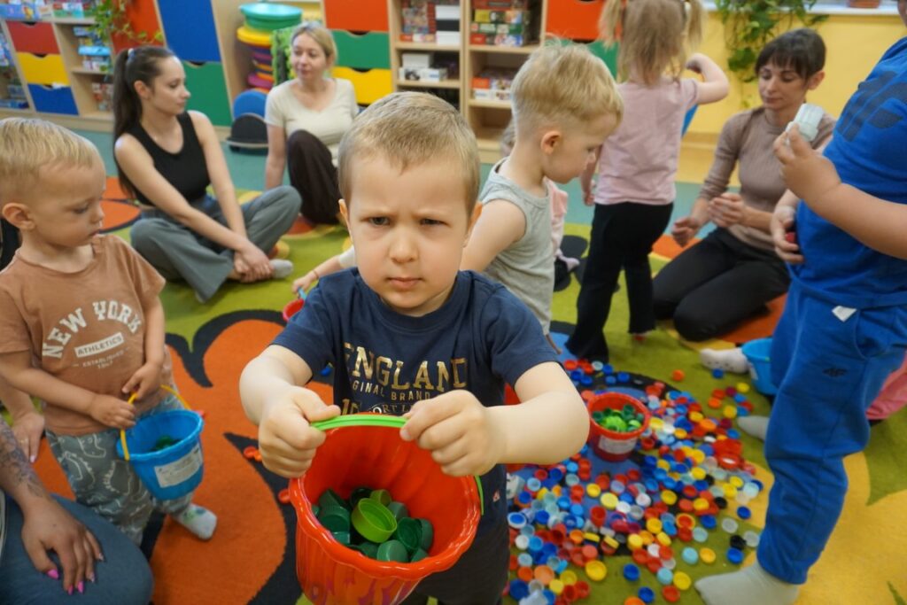 Akademia Malucha: Świat w naszych rękach!
