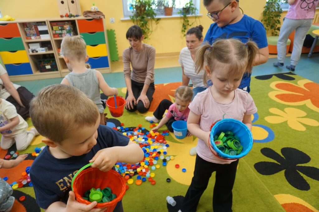 Akademia Malucha: Świat w naszych rękach!