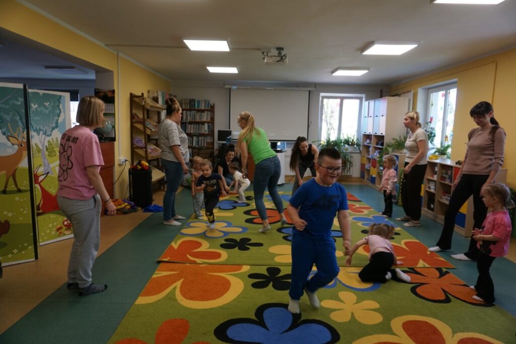 Akademia Malucha: Świat w naszych rękach!