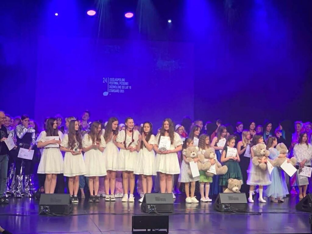 Zespół Szyk na 24 Ogólnopolskim Festiwalu Piosenki ?Dozwolone do lat 19?