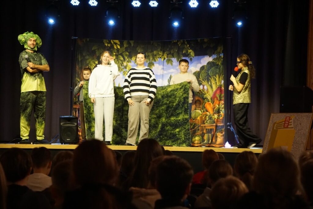 Scena, aktorzy, teatrzyk