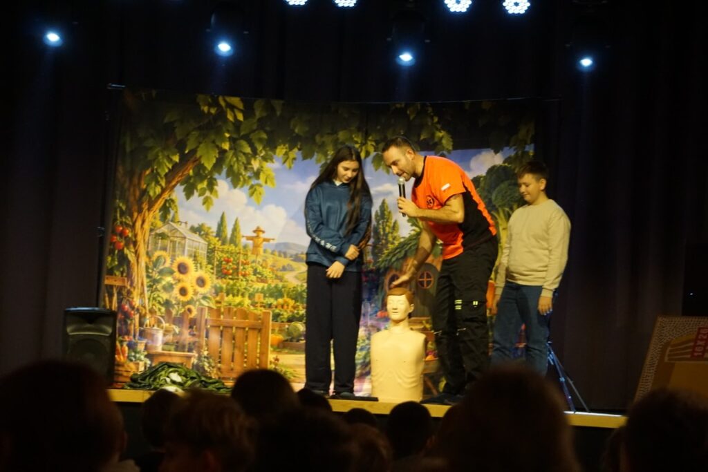 Scena, aktorzy, teatrzyk