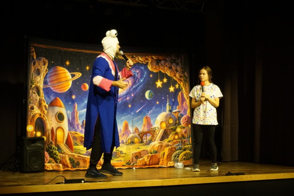 Scena, aktorzy, teatrzyk